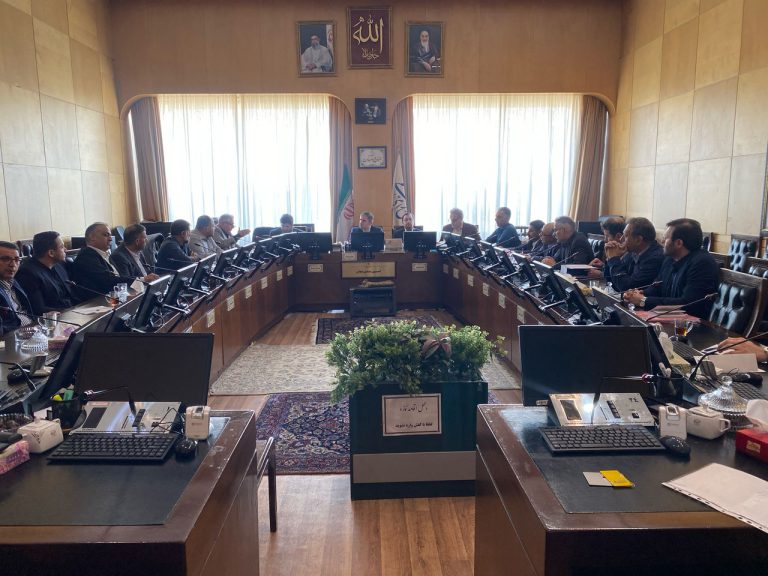 نشست کمیته صنایع دانش بنیان و خلاق کمیسیون صنایع و معادن مجلس با تولیدکنندگان صنعت نوشت افزار برگزار شد